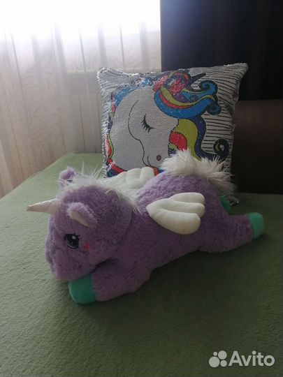 Единороги и подушка