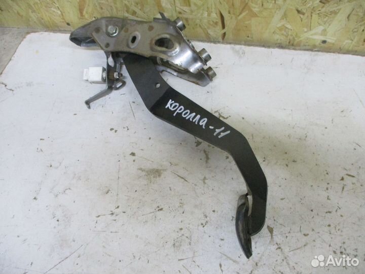 Педаль сцепления Тойота Королла 150