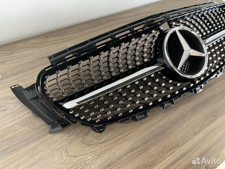 Решетка радиатора Mercedes W213 Diamond