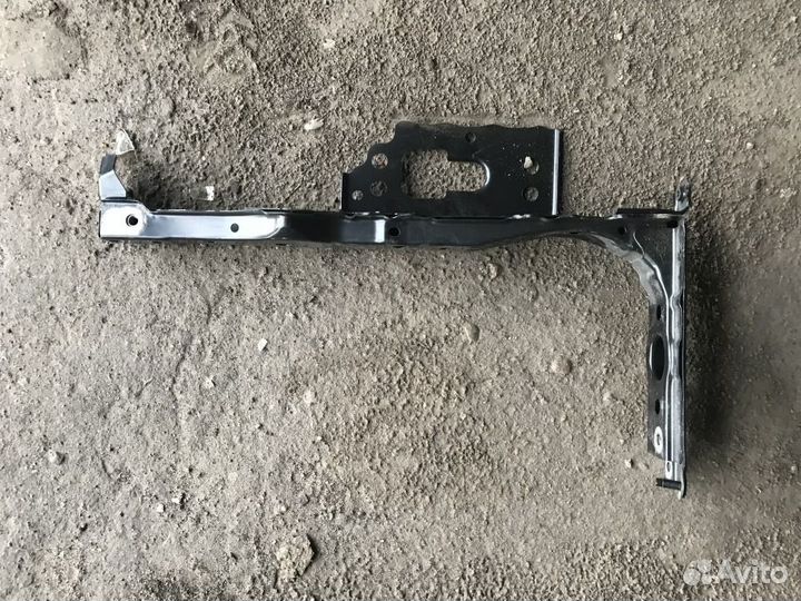 Тойота рав 4 левая фара правая стойка радиатора