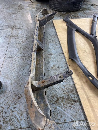 Усилитель бампера Volkswagen Passat B3