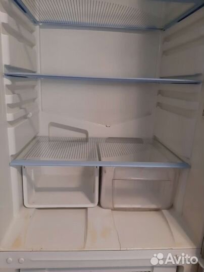 Холодильник бу indesit
