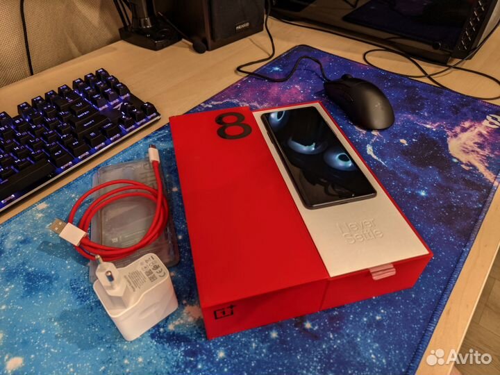 OnePlus 8, 8/128 ГБ