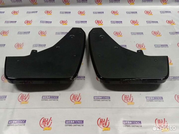 Брызговики передние escalade 2021-чёрные