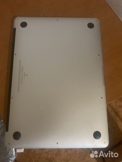 Мак бук air 13 / 2011г