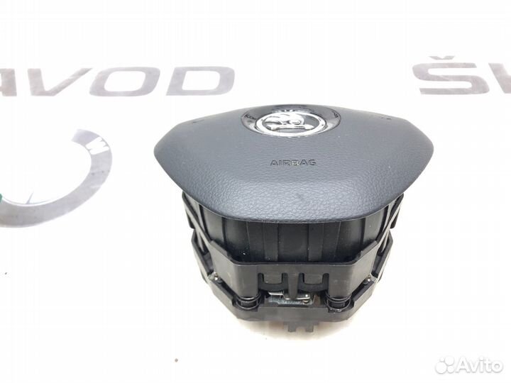 Подушка безопасности водителя Skoda Octavia A7