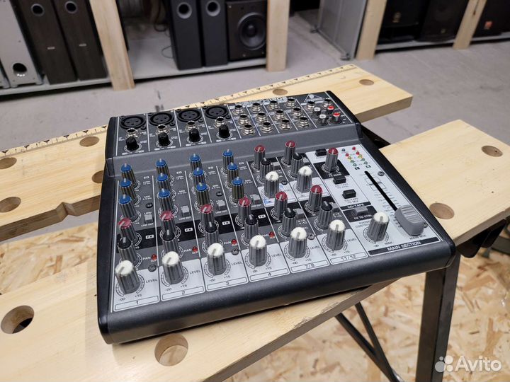 Микшер behringer
