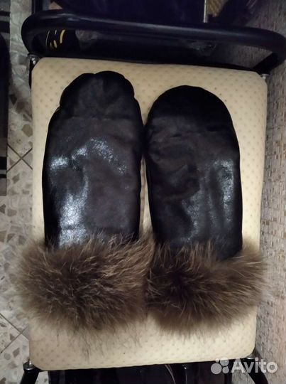 Варежки женские новые