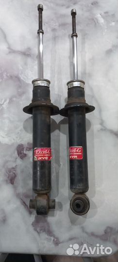 Стойки передние на nissan primera