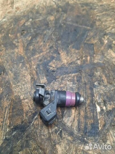 Форсунка Renault Megane универсал 1.6 K4M812 2005