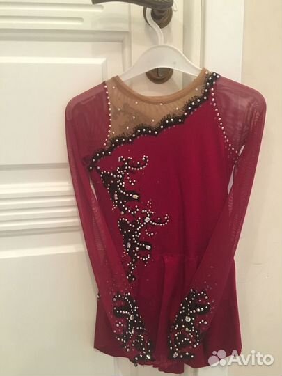 Платье для выступлений (фигурное катание)