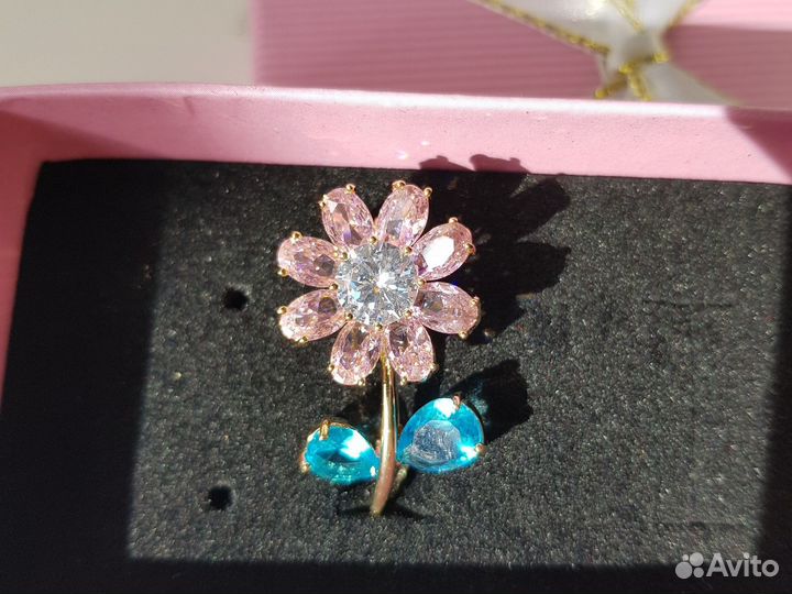 Брошь Ромашка