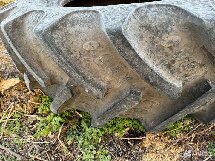 Покрышка с трактора 520/85R42