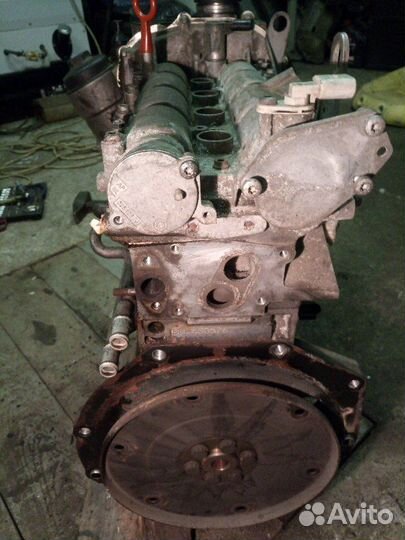 Двигатель передний Skoda Octavia 1Z3 1.6 BLF 2008