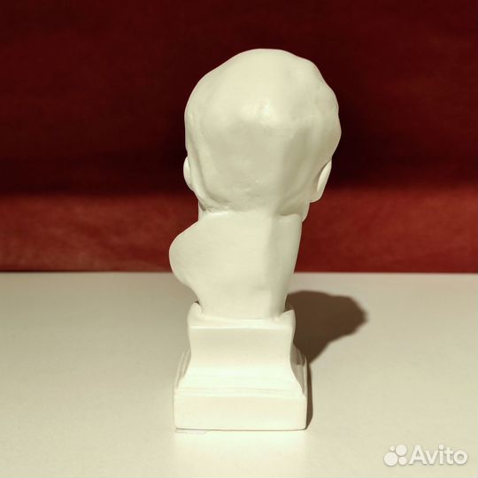 Гипсовый бюст Есенина