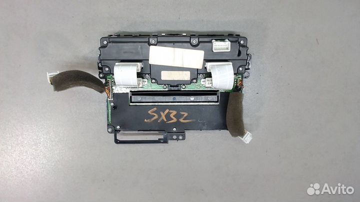 Панель управления магнитолой Infiniti QX56, 2008