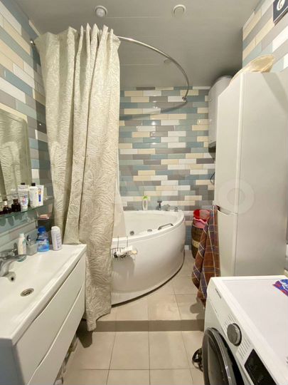 4-к. квартира, 105 м², 4/9 эт.