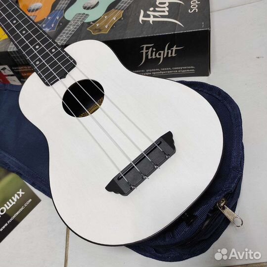 Укулеле flight сопрано новая белая с чехлом