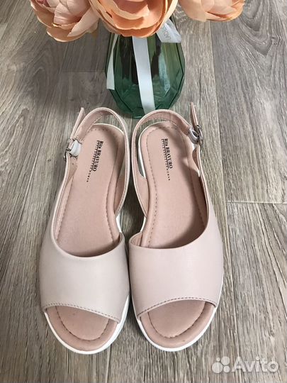 Босоножки женские новые