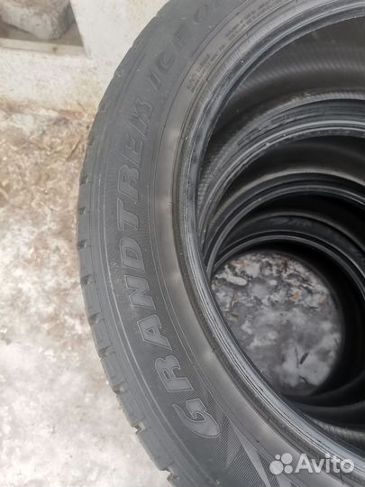 Dunlop Grandtrek Ice 02 255/50 R19