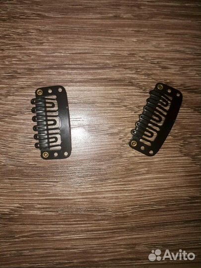 Волосы на заколках