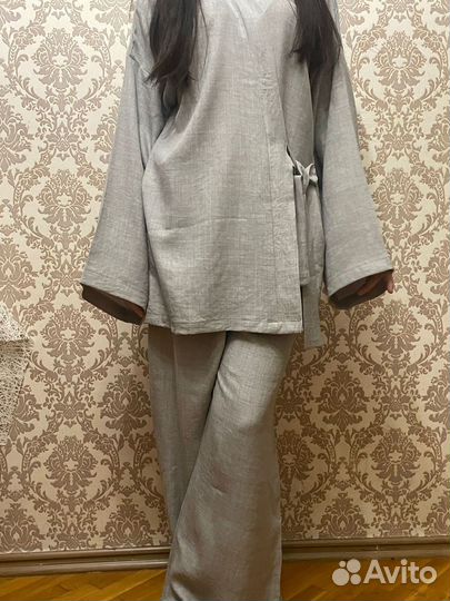 Женский костюм