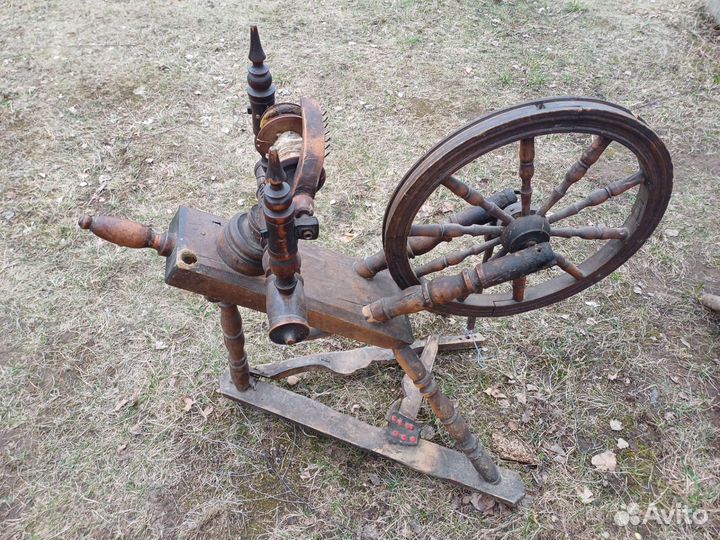 Прялка деревянная старинная