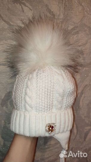 Шапка зимняя для новорожденных с помпоном