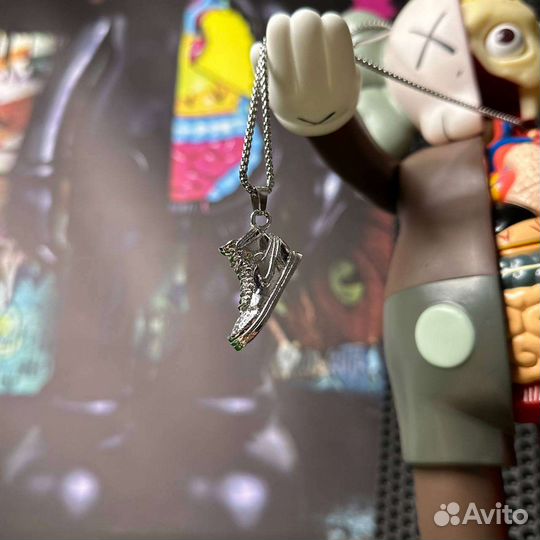 Цепочка с подвеской кросс Jordan