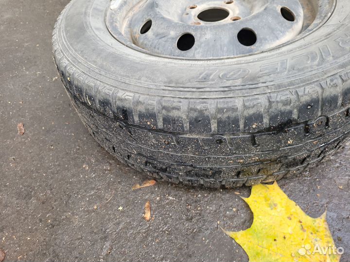 Dunlop SP Winter Ice 01 14/13.5 R14