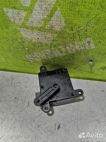 Моторчик заслонки отопителя Хендай Элантра 3