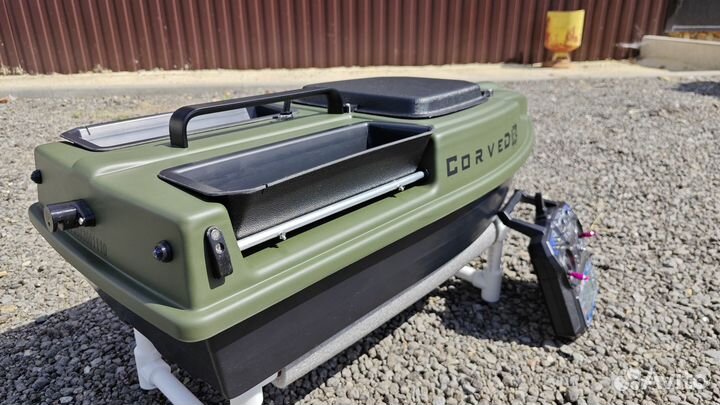 Кораблик для рыбалки CorveD с GPS и глубиномером