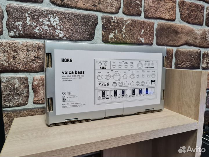 Korg Volca Bass бас машина