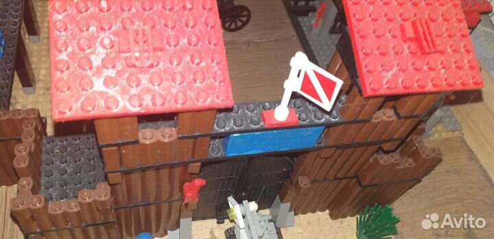 Лего замок 1990 годов оригинал (читаем описание)