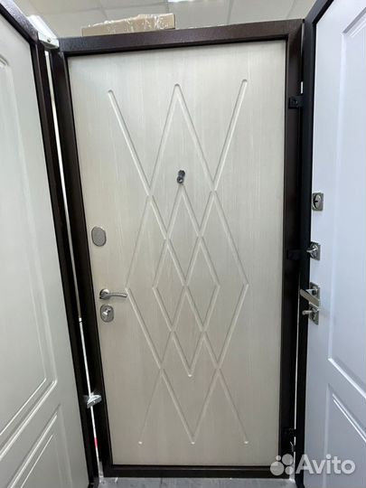 Дверь входная