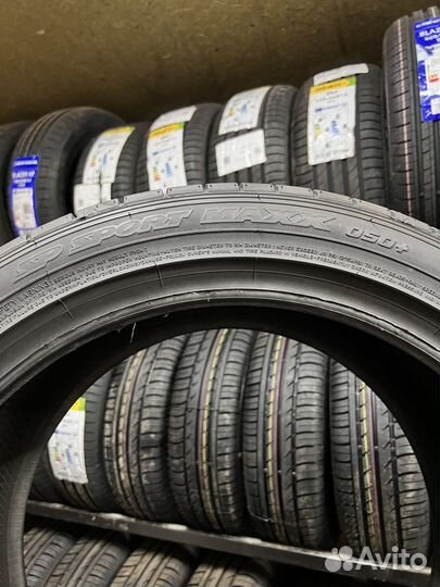 Dunlop SP Sport Maxx 050+ 245/45 R19 и 275/40 R19 105Y