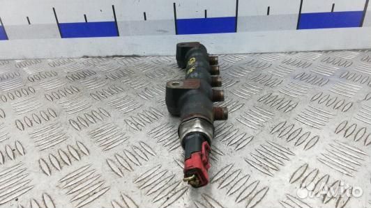 Топливная рампа дизельная ford fiesta 5 (5BE06BB01