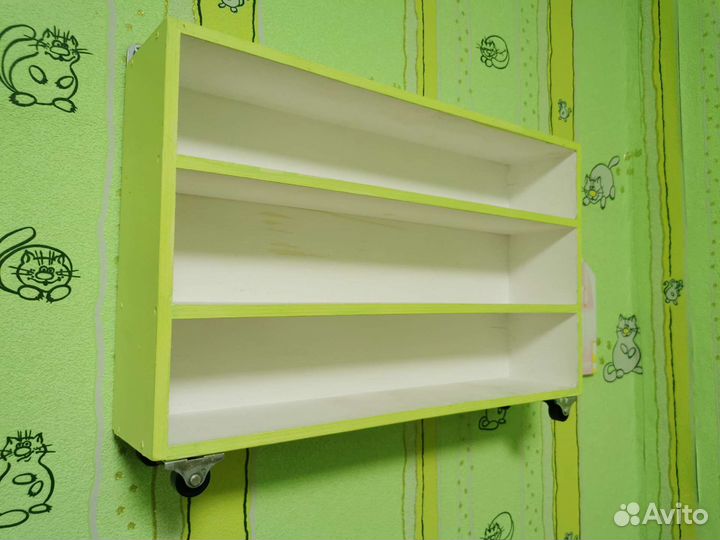 Полка настенная навесная