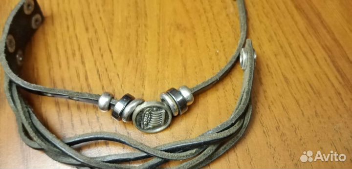Кожаный браслет