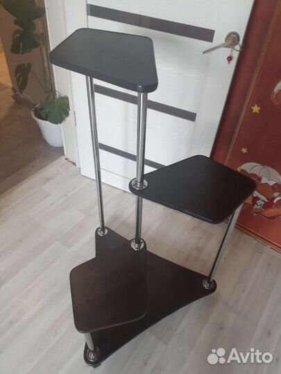 Подставка для цветов напольная