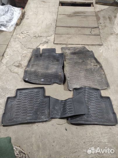 Автомобильные коврики nissan qashqai и УАЗ Патриот