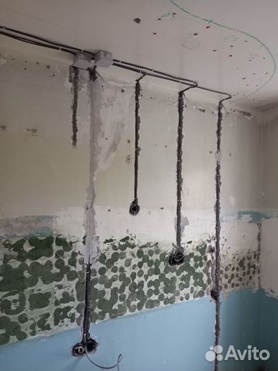 Натяжные потолки,обои,напольные покрытия и прочее