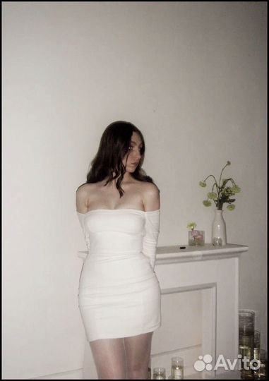 Платье zara с открытыми плечами