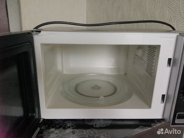 Микроволновая печь hotpoint