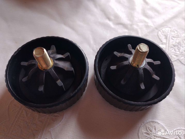 Две ножки от проигрывателя Sony