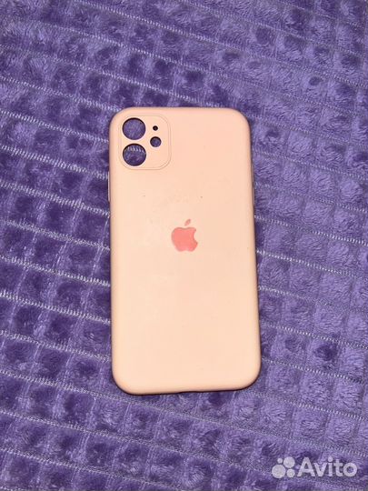 Чехлы на телефон iPhone 11