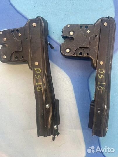 Замок багажника 8N0827505E