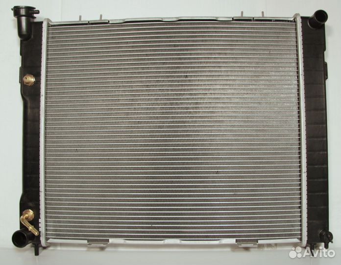 Радиатор охлаждения Jeep Grand Cherokee ZJ