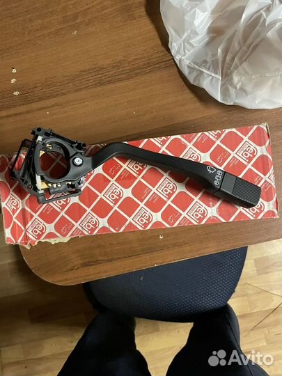 Переключатель стеклоочистителя VW Transporter T4