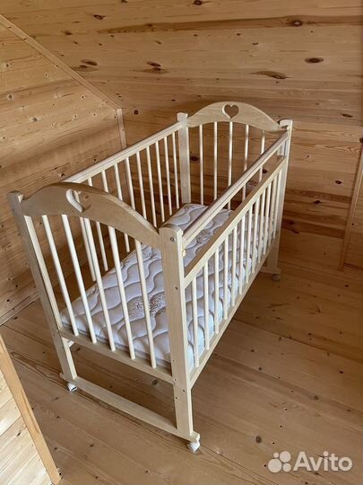 Детская кроватка